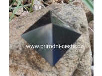 Šungit pyramida